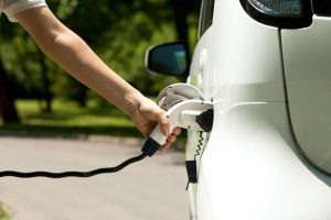 Plan MOVES 2019: Cuáles son las ayudas y qué coches tienen descuento Plan MOVES 2019: Cuáles son las ayudas y qué coches tienen descuento